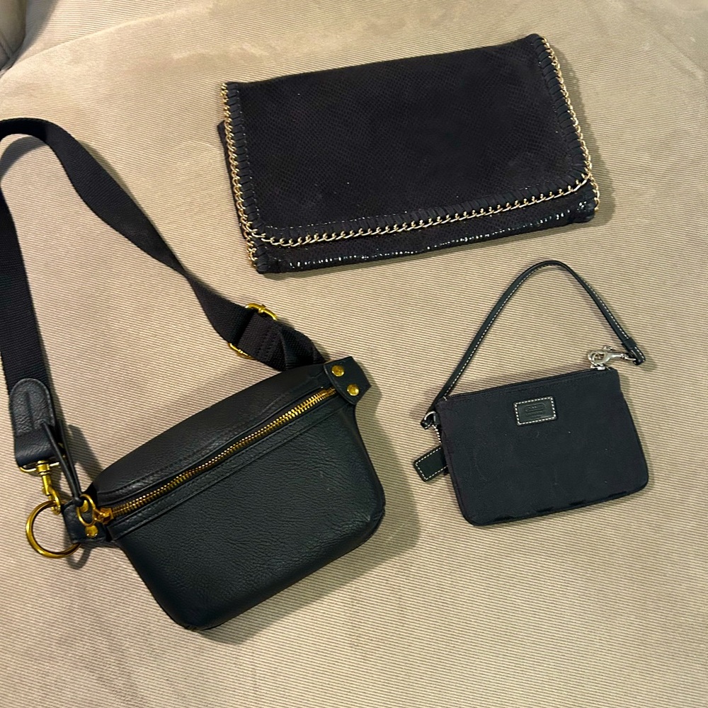 COACH Wristlet / Universal Threads Shoulder Bag & Urban Expressions Clutch.